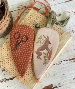 Stacy Nash Designs - Velvet Carrot Needle Book